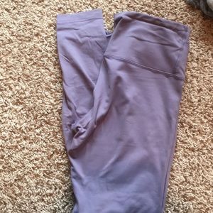 Plum leggings. 90 degree